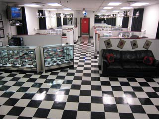Aces Tattoo Shop - Interior